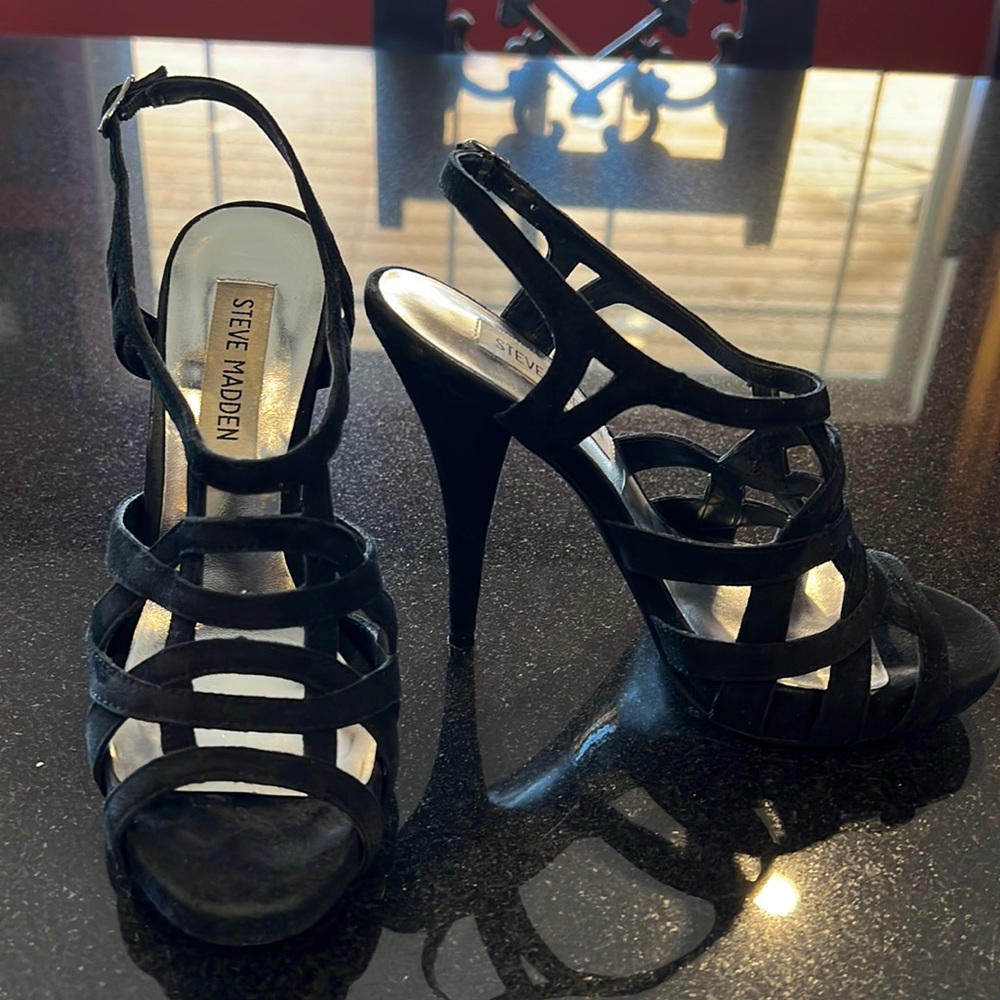 Steve Madden Black Suede Leather High Heel Platform Sandal Size 6M.